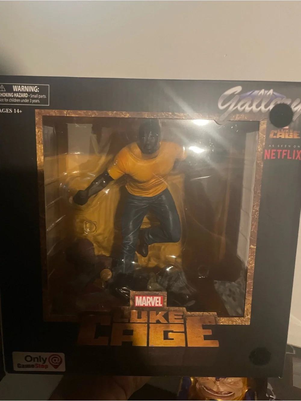 Marvel Luke Cage Statue - Yellow Shirt, Blue Pants